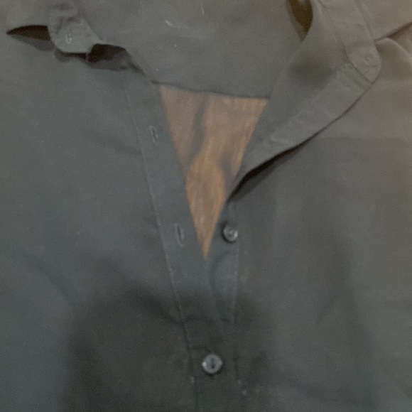 Buttoned, sheer sleeveless top - Picture 2 of 3